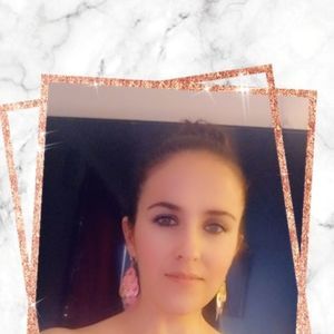 Meet your Posher, Elena